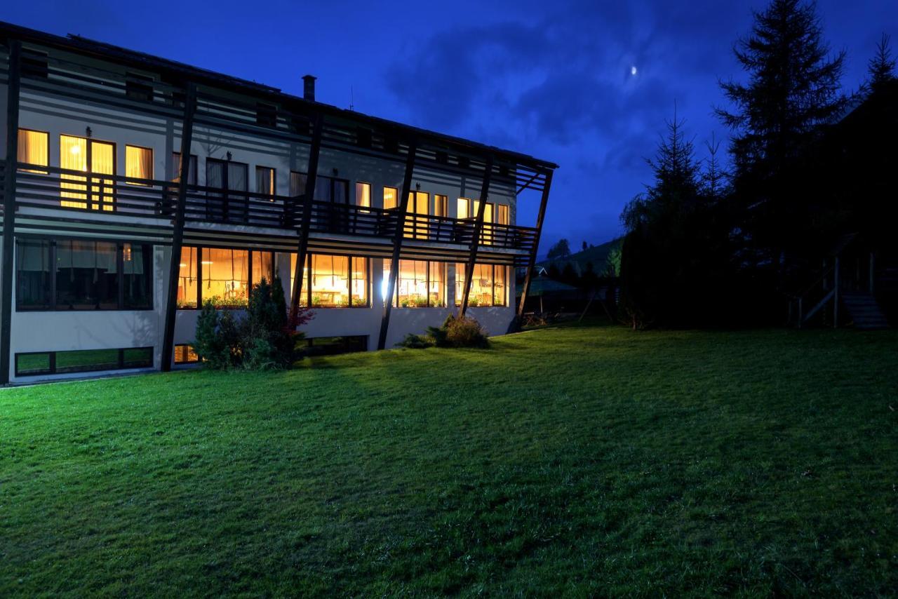 Hotel Casa Muntelui Fundata Exterior foto