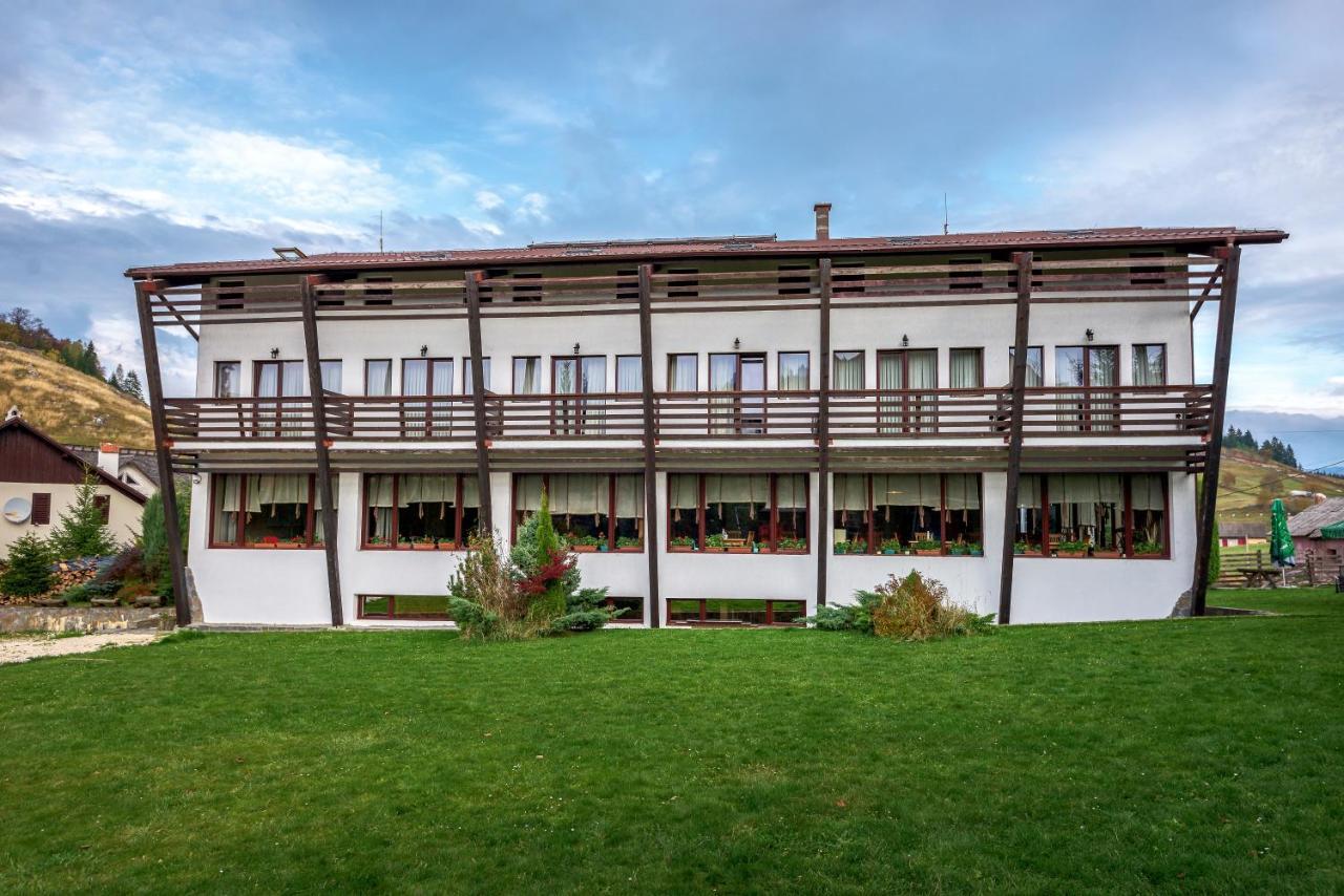 Hotel Casa Muntelui Fundata Exterior foto